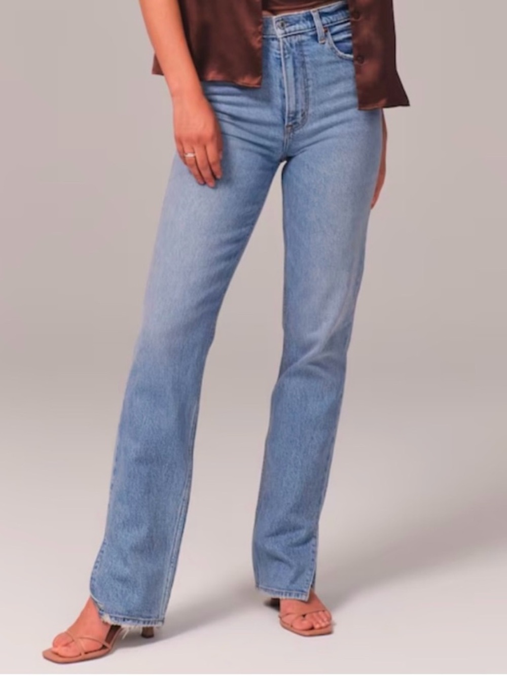 Abercrombie & Fitch Light Wash 90s Straight Ultra High Rise (size 28xs)